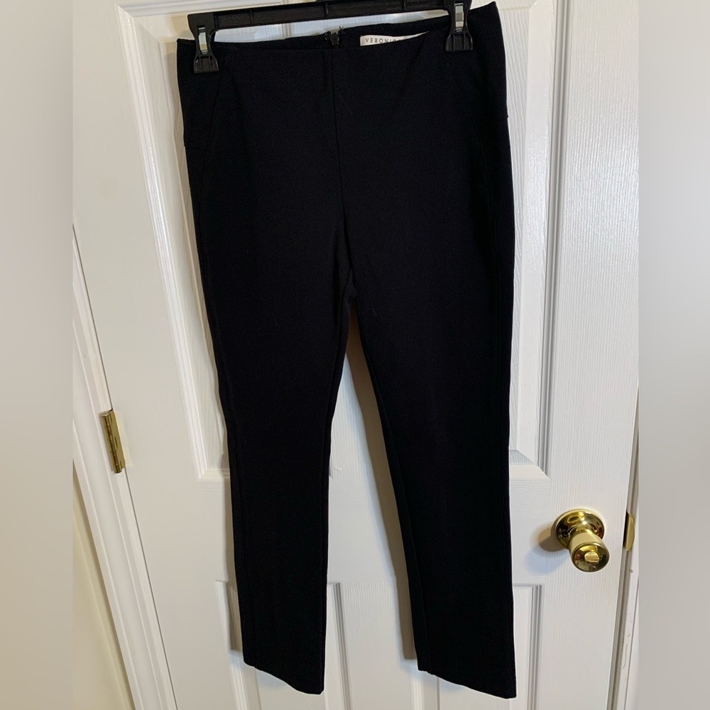 Veronica Beard Zipper Back Pull On Pleated Trousers